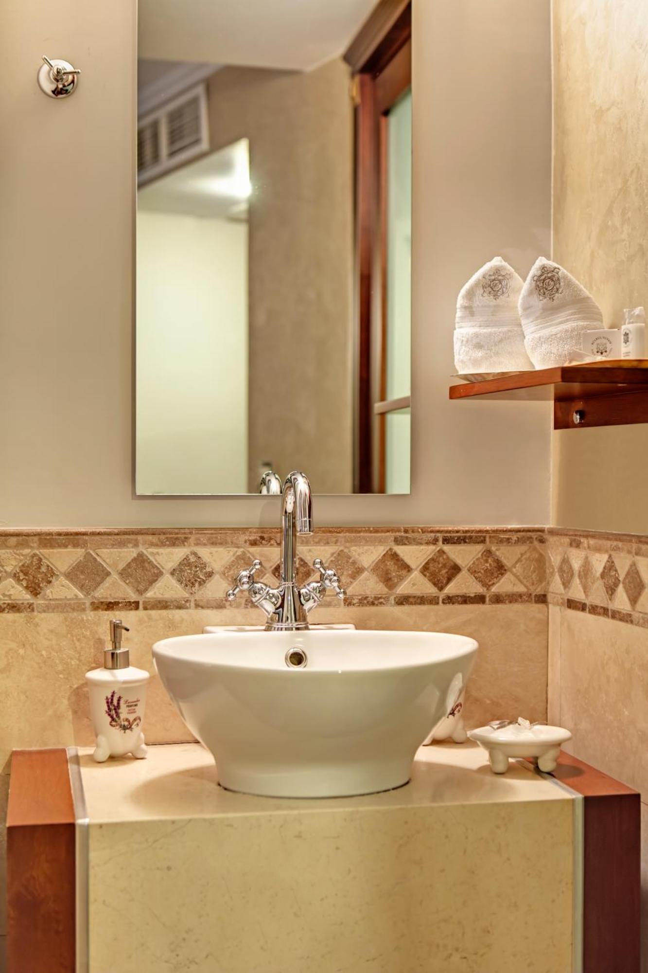 Bulbul Yuvasi Boutique Hotel Foça Rom bilde